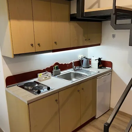 Loft De Luxe, * Kavala