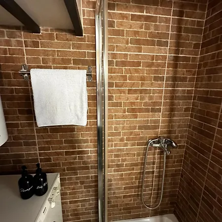 Loft De Luxe, * Kavala
