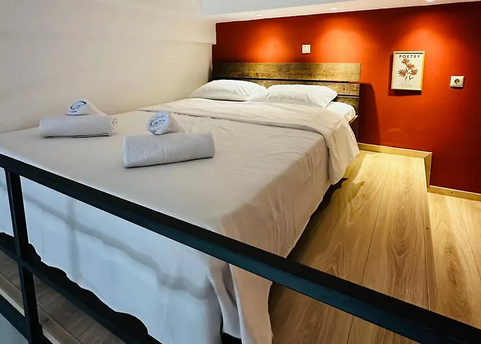 Loft De Luxe, * Kawala
