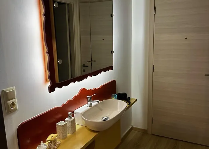 Loft De Luxe, *